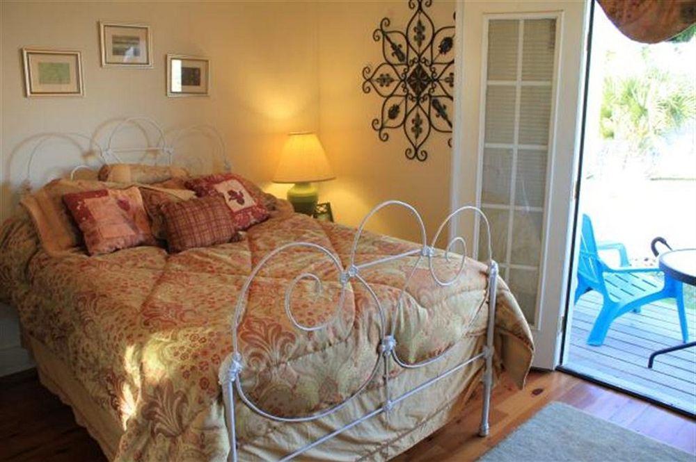 Carroll House Bed & Breakfast Bay St. Louis Eksteriør billede
